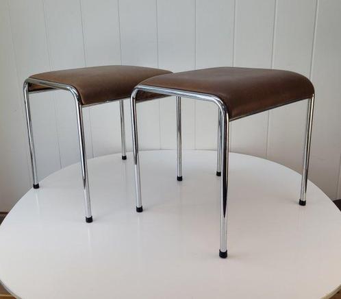 Kruk - Chroom, Synthetisch leder - Twee chromen krukken, Antiek en Kunst, Kunst | Designobjecten