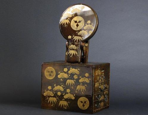 Support de miroir antique avec maki-e en pin, bambou et, Antiquités & Art, Antiquités | Autres Antiquités