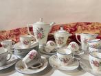 Koffieservies voor 12 (27) - Porselein