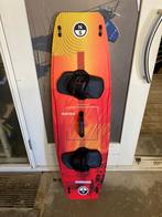 2025 North Prime TT Board 133x39cm Flex TT Bindings S/M, Watersport en Boten, Kitesurfen, Gebruikt, Binding