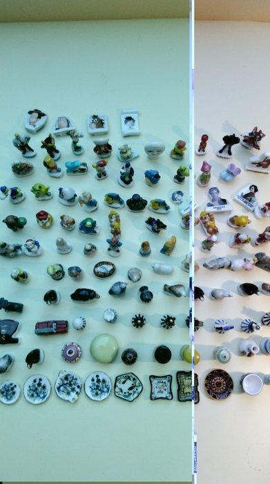 Themacollectie - 104 porseleinen beeldjes, Antiek en Kunst, Antiek | Speelgoed
