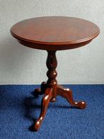Bijzettafel, Wine table flower table (1) - Walnut, Antiquités & Art, Curiosités & Brocante