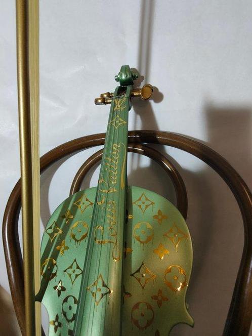 fp pop art - Louis vuitton violon vert avocat snake tailart, Antiek en Kunst, Kunst | Schilderijen | Modern