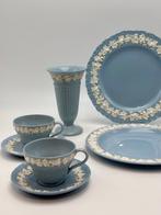 Wedgwood - Service à café (8) - “Embossed Queen’s Ware” –