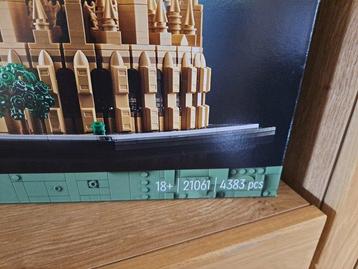 Lego Set - 21061 - Architecture - Notre-Dame de Paris beschikbaar voor biedingen