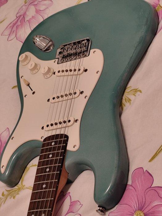 Squier - Afinity Custom 2009 - - Elektrische gitaar (Zonder, Muziek en Instrumenten, Snaarinstrumenten | Gitaren | Akoestisch