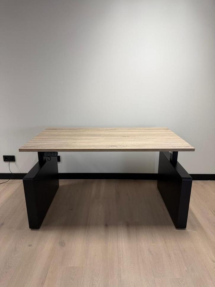 Nieuw Elektrisch Verstelbaar Zit Sta Bureau Met Wangen, Huis en Inrichting, Bureaus, Stabureau, Nieuw, Elektrisch, In hoogte verstelbaar