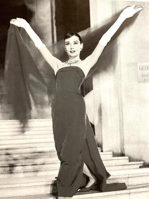 Autre - Audrey Hepburn Breakfast at Tiffanys(1961), Antiek en Kunst, Kunst | Tekeningen en Fotografie