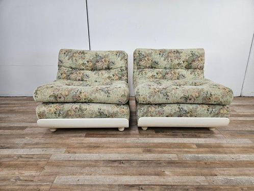 Fauteuil - Woonkamerfauteuils in gelakt hout en stof - Hout,, Antiek en Kunst, Kunst | Designobjecten