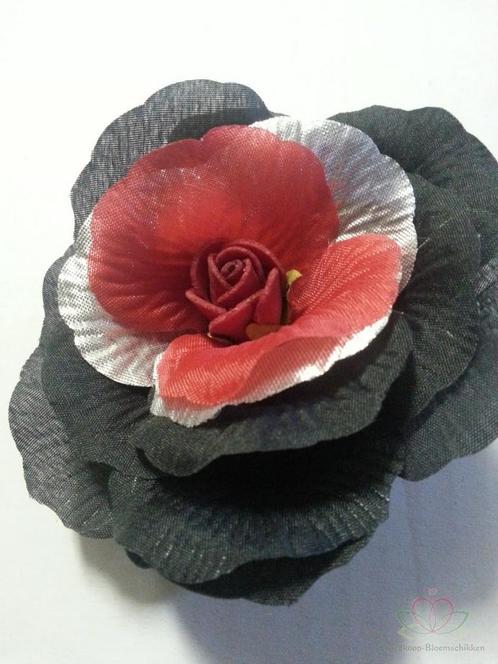 Polscorsage Angela Roos-Zwart-Rood Classic Polscorsage KLaar, Huis en Inrichting, Woonaccessoires | Kunstplanten en Kunstbloemen