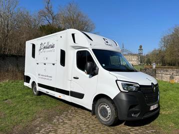 Camionnette pour chevaux Proteo Switch 165CV à LOUER