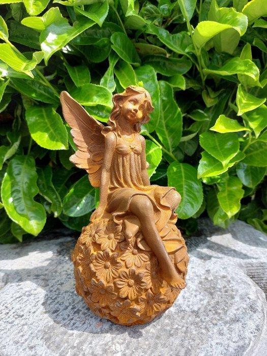 Beeld, statue angel on sphere with finish in flower motif -, Antiek en Kunst, Curiosa en Brocante