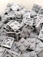 Lego - lego NEW 100X light bluish gray 2x2 plate, Enfants & Bébés, Jouets | Duplo & Lego