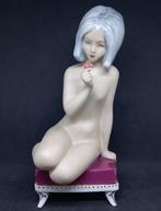 Royal Dux - Figurine - Naked girl with rose - Porcelaine, Antiek en Kunst