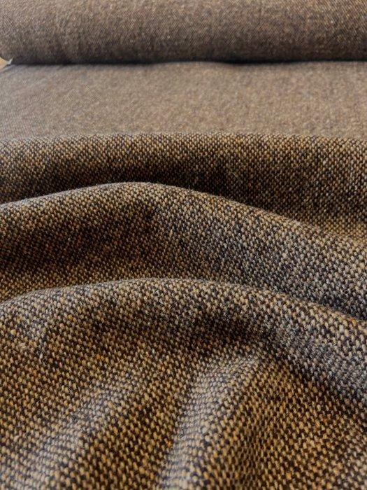 Zacht geweven mengsel van wol met nuances van hazelnoot,, Antiek en Kunst, Antiek | Tapijten, Tafelkleden en Textiel