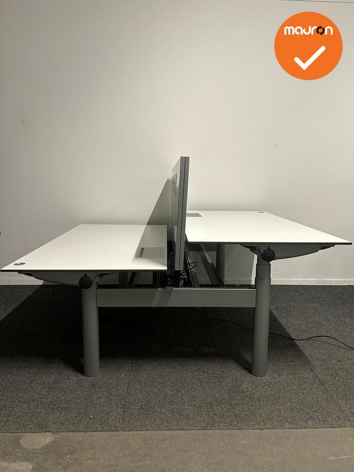 Ahrend 500 - duo electrisch verstelbaar bureau - Zit/Sta - 1, Zakelijke goederen, Kantoor en Winkelinrichting | Kantoormeubilair en Inrichting