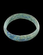 Indonesië (Dong Song-cultuur?). 2 Bronze Bangle with