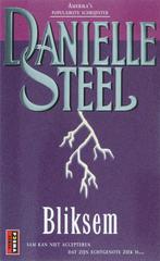 Bliksem / ReuzePoema 9789021002378, Boeken, Verzenden, Gelezen, Danielle Steel