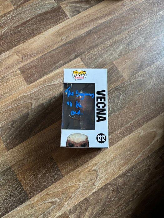 Stranger Things - Signed by Jamie Campbell Bower (Vecna), Collections, Cinéma & Télévision