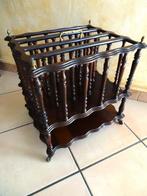 Tijdschriftenhouder - Mahonie - In mahonie