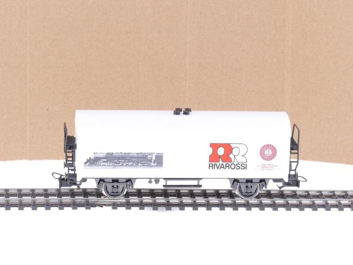 Schaal H0 Rivarossi 5672 gesloten goederenwagon 50 jaar..., Hobby en Vrije tijd, Modeltreinen | H0, Gelijkstroom, Wagon, Zo goed als nieuw