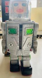 MEGO - Speelgoed robot Mego Lunar Spaceman Robot Or Mond, Antiek en Kunst, Antiek | Speelgoed