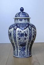 Royal Sphinx - Petrus Regout & Co - Vase avec couvercle -, Antiek en Kunst