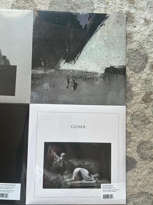 Joy Division, New Order, Molchat Doma - 3 x LPs + 1 x 12, Cd's en Dvd's, Vinyl Singles