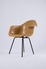 Mobilier International - Charles & Ray Eames - Fauteuil -, Antiek en Kunst