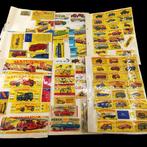 100 uitgeklapte voorlabels (Corgi / Matchbox / Dinky) -, Antiek en Kunst, Antiek | Speelgoed