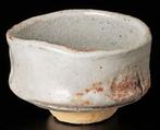 Nezumi Shino Chawan — Wabi-Sabi in Elke Boog - Keramiek -
