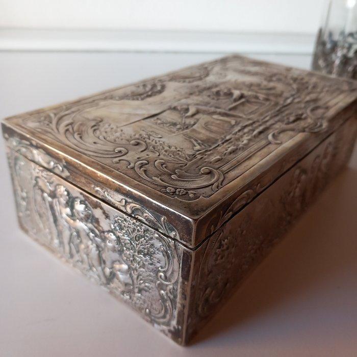 Storck & Sinsheimer, Hanau (1874-1926) - Doos - .800 zilver, Antiek en Kunst, Antiek | Zilver en Goud