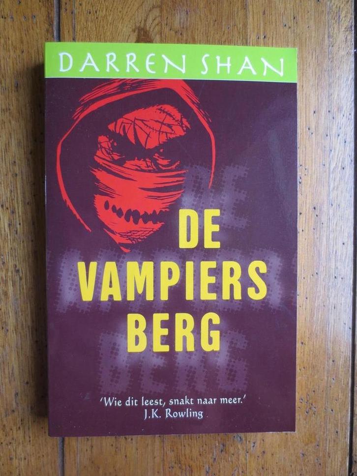 De Vampiersberg / De wereld van Darren Shan / 4 D. Shan, Boeken, Kinderboeken | Jeugd | 13 jaar en ouder, Gelezen, Verzenden