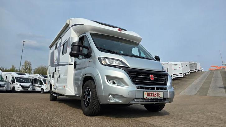Bürstner Lyseo Privilege 6802 BT met slechts 21590 km 57036, Caravans en Kamperen, Mobilhomes, Cassettetoilet, Handgeschakeld