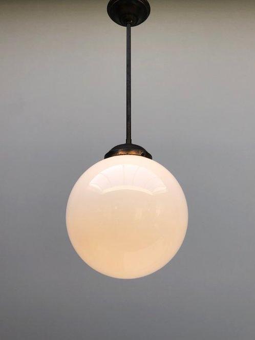 Plafondlamp - Opaline glas, Antiek en Kunst, Curiosa en Brocante