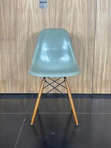 Charles Eames, Ray Eames - Chaise - DSW - Bois, Fibre de