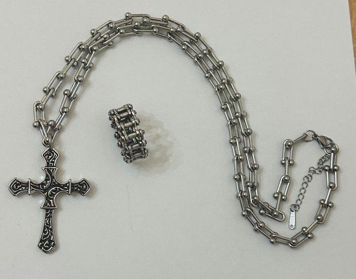 Ketting en Katholieke Kruis en Ring. Beschermheilige van, Antiek en Kunst, Antiek | Boeken en Manuscripten