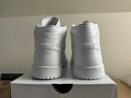 Air Jordan - Air Jordan 1 Mid - Sneakers - Maat: EU 39, Nieuw