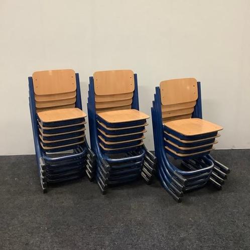 Complete set 15 stuks schoolstoelen Presikhaaf (roze stip),, Huis en Inrichting, Stoelen, Gebruikt, Vijf, Zes of meer stoelen
