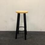 barkruk zithoogte 77 cm, Houten zitiing -  Zwart metalen, Huis en Inrichting, Barkrukken, Gebruikt, Hout