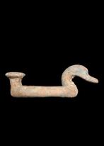 Âge du bronze Bronze Attache de vêtement à tête doiseau