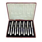 Sterling silver dessert fruit cutlery set with trefid, Antiek en Kunst