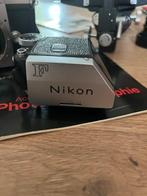 Nikon F chrome + Nikkor 2/50mm + 200mm + Bellows + acc. |, Nieuw