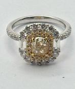 Ring - 18 karaat Witgoud - Diamant Fancy 1,01 karaat, Handtassen en Accessoires, Ringen, Nieuw