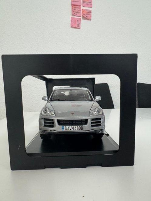 Norev 1:18 - Modelauto (1010), Hobby en Vrije tijd, Modelauto's | 1:5 tot 1:12