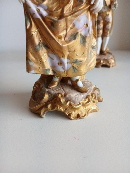 Beeldje (2) - Porselein, Antiek en Kunst, Antiek | Glaswerk en Kristal