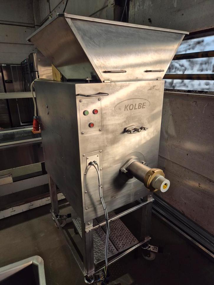 Kolbe gehaktmolen in veiling slagerij beenhouwerij, Zakelijke goederen, Horeca | Keukenapparatuur, Gebruikt, Bakkerij en Slagerij