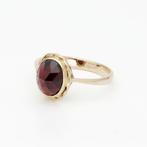 Ring - 18 karaat Geel goud - Granaat, Handtassen en Accessoires, Ringen, Nieuw