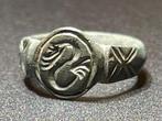 Époque Viking Bronze Superbe Bague-Sceau représentant une