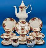 Royal Albert – „Old Country Roses“ – Bone China, Antiek en Kunst, Antiek | Meubels | Tafels